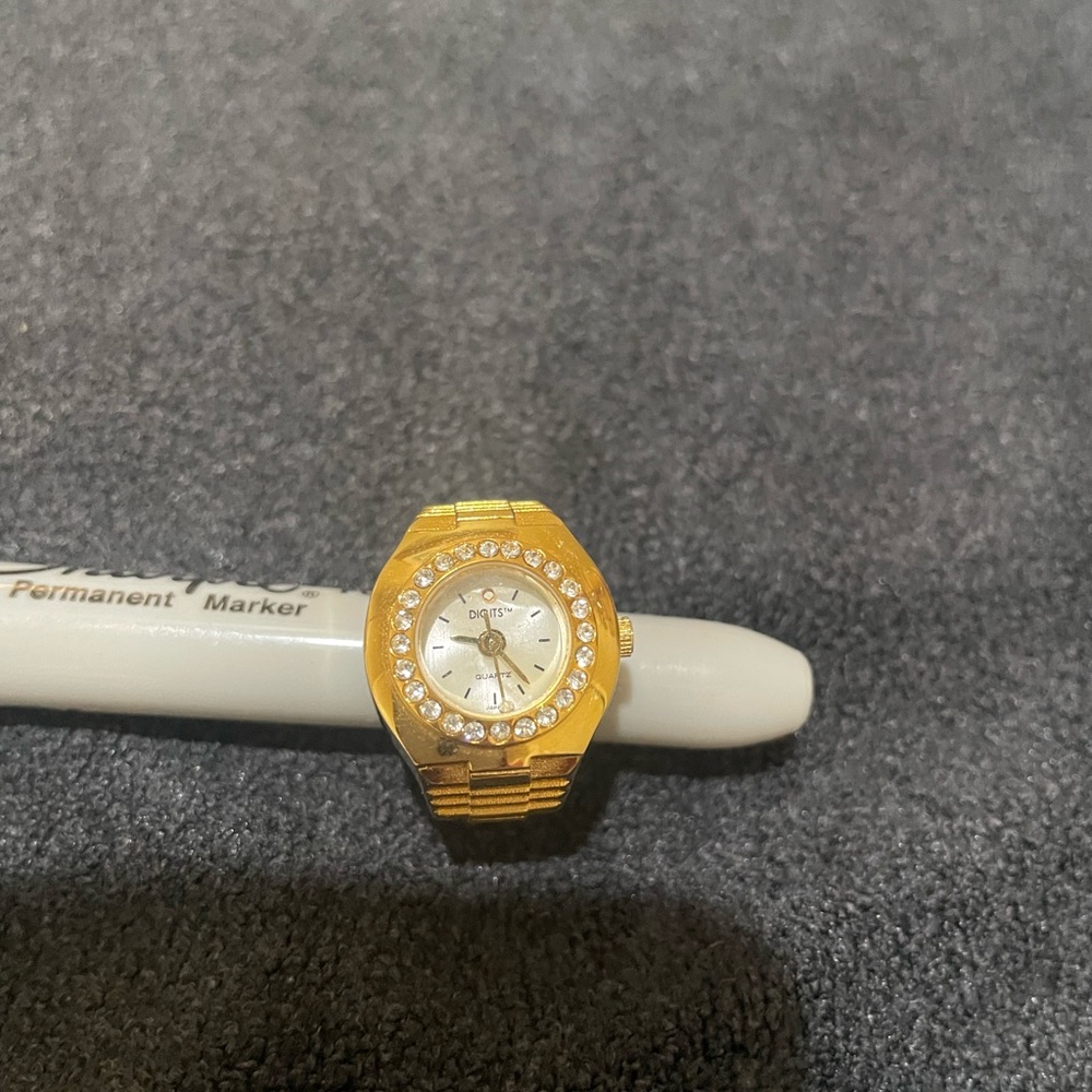 Ring watch
